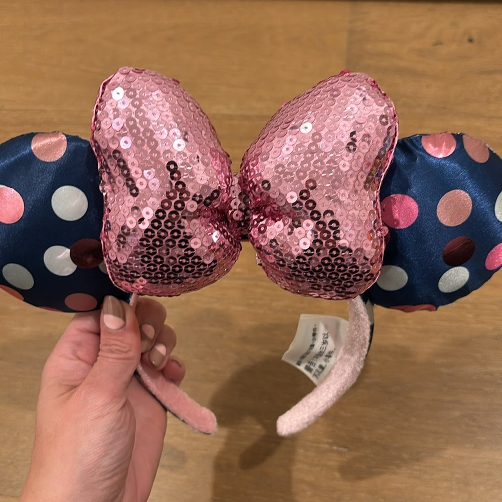 Disney Mickey ears. Satin polka dot ears with sequin bow - Picture 5 of 5